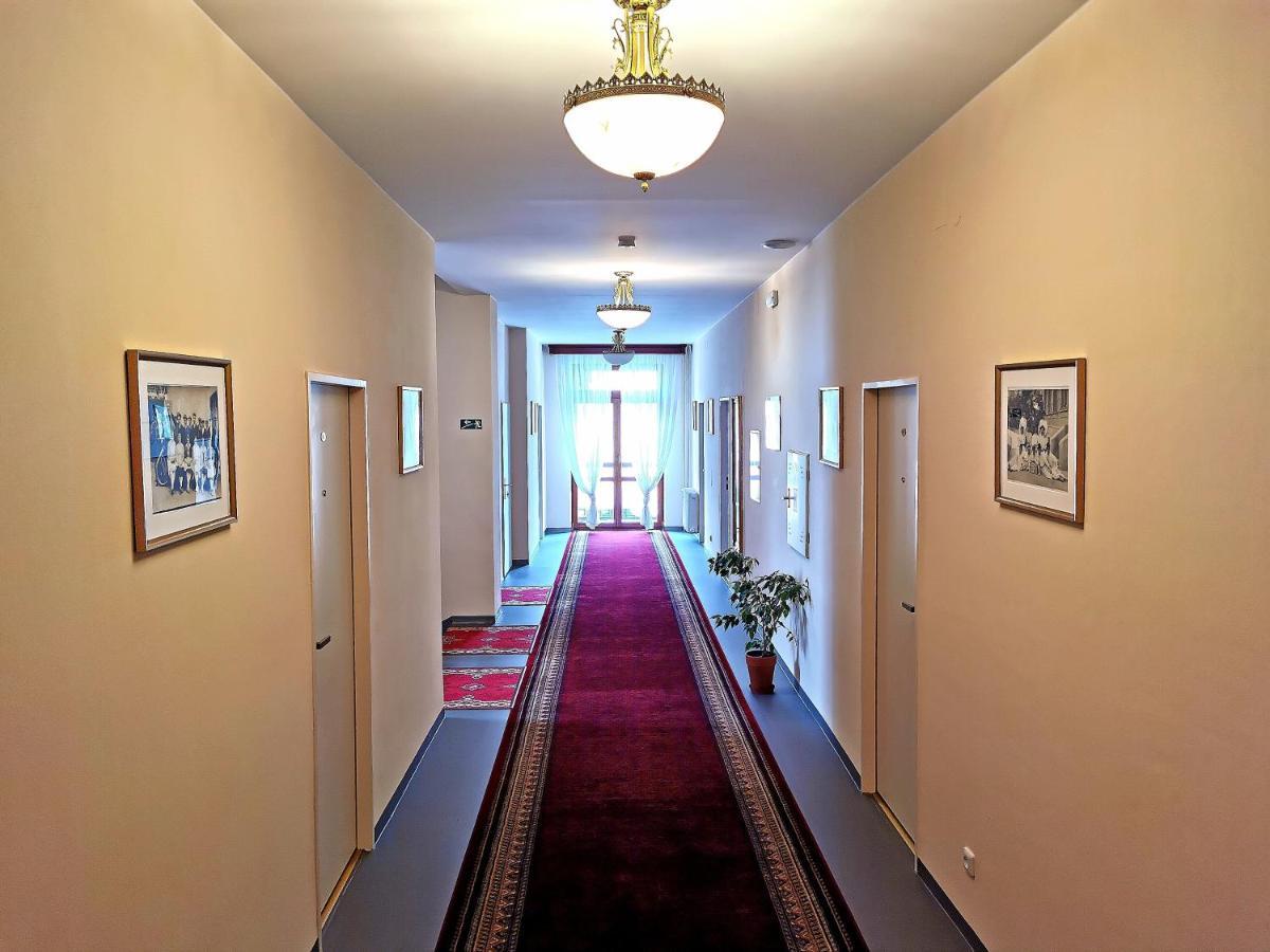 אוהרסקה הראדיסטה Hotel Grand מראה חיצוני תמונה