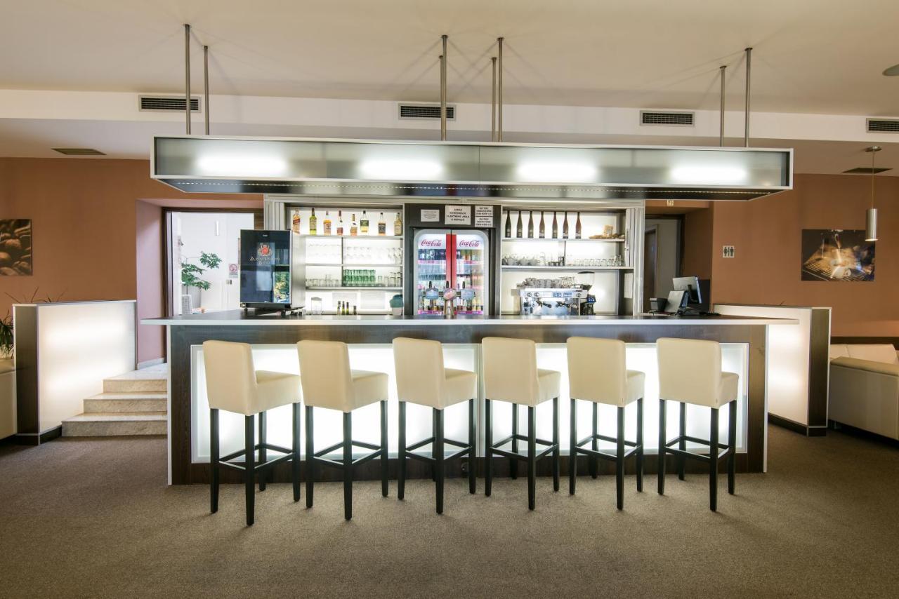 אוהרסקה הראדיסטה Hotel Grand מראה חיצוני תמונה